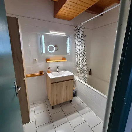 Duplex Charentais - 2 - Lumineux Apartment Saint-Jean-dʼAngély